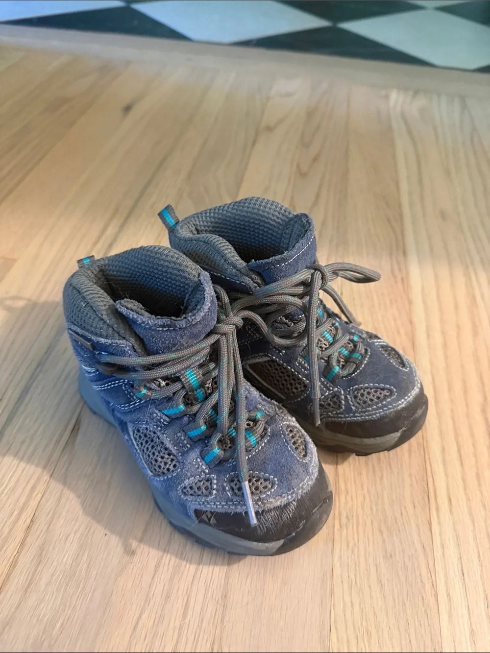 Vasque Kids Grey and Blue Hiking Boots size 10